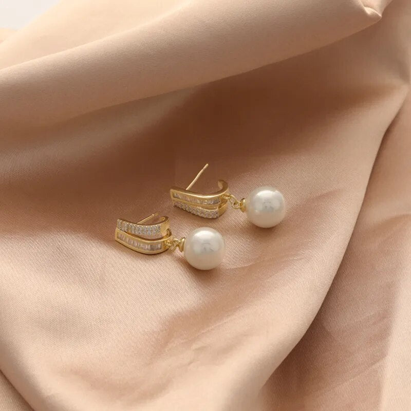 Colgante de perlas blancas 